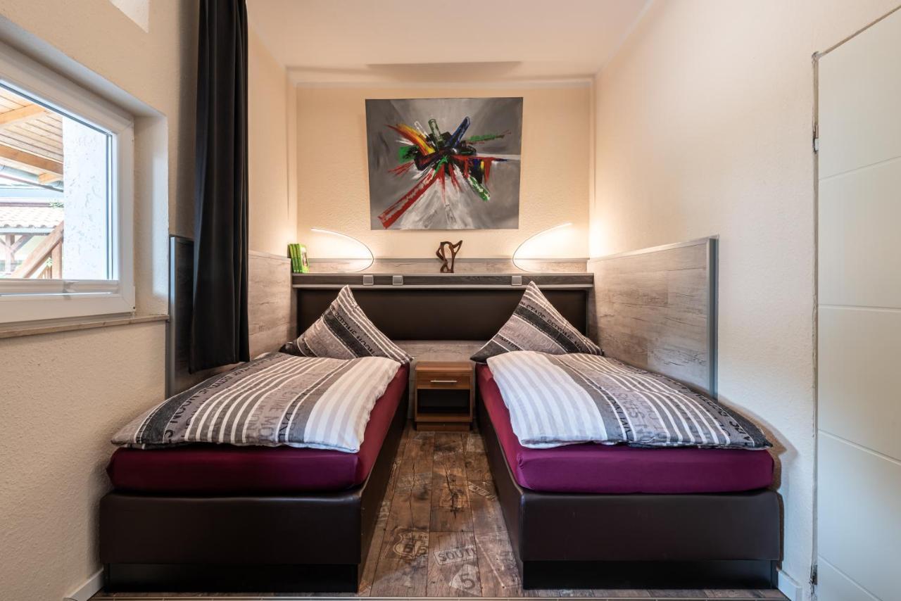 Land-Hotel Zum Schwan, Garni Weilerswist-Metternich, 3 E-Ladestationen, Naehe Phantasialand, Palmenparadies Euskirchen Eksteriør bilde