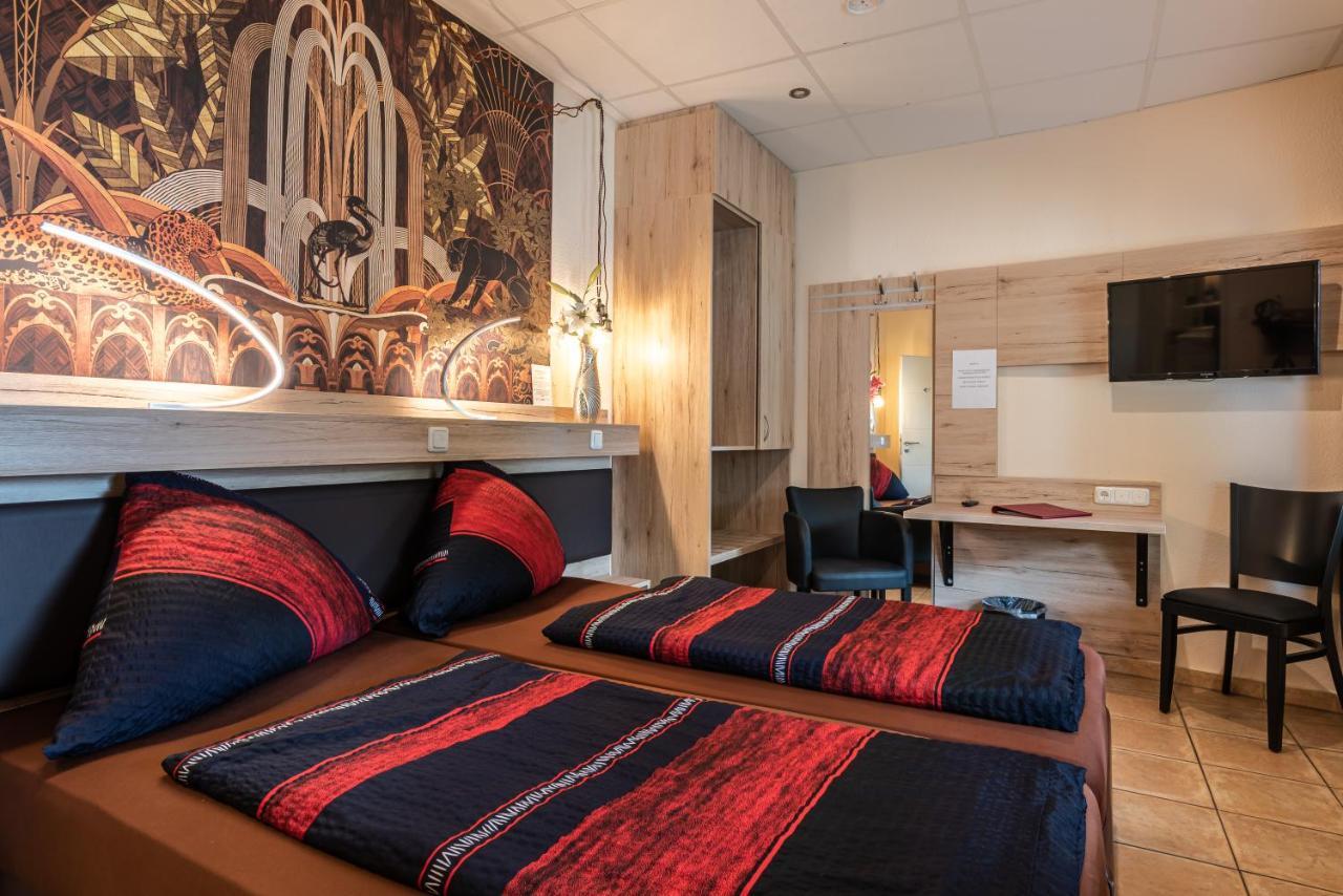 Land-Hotel Zum Schwan, Garni Weilerswist-Metternich, 3 E-Ladestationen, Naehe Phantasialand, Palmenparadies Euskirchen Eksteriør bilde