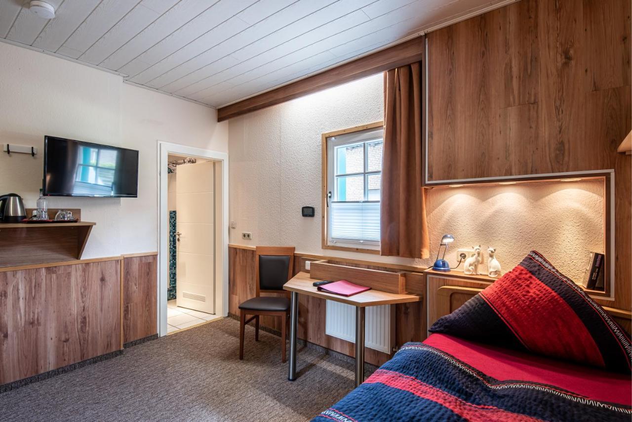 Land-Hotel Zum Schwan, Garni Weilerswist-Metternich, 3 E-Ladestationen, Naehe Phantasialand, Palmenparadies Euskirchen Eksteriør bilde